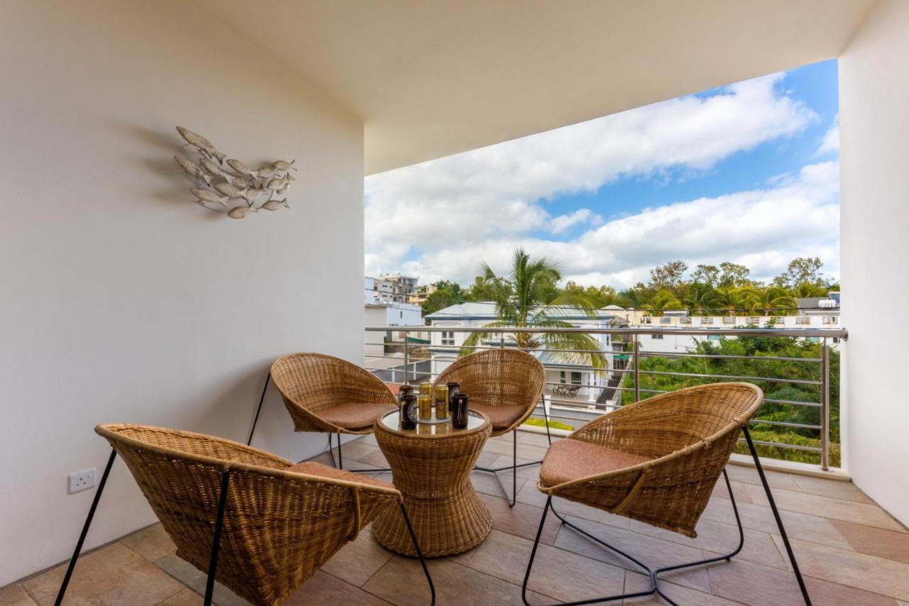 West Wood Holiday Apartment, C6 - Flic En Flac With Pool At A Quiet Location, Beautifully Decorated And Close To The Beach Eksteriør bilde