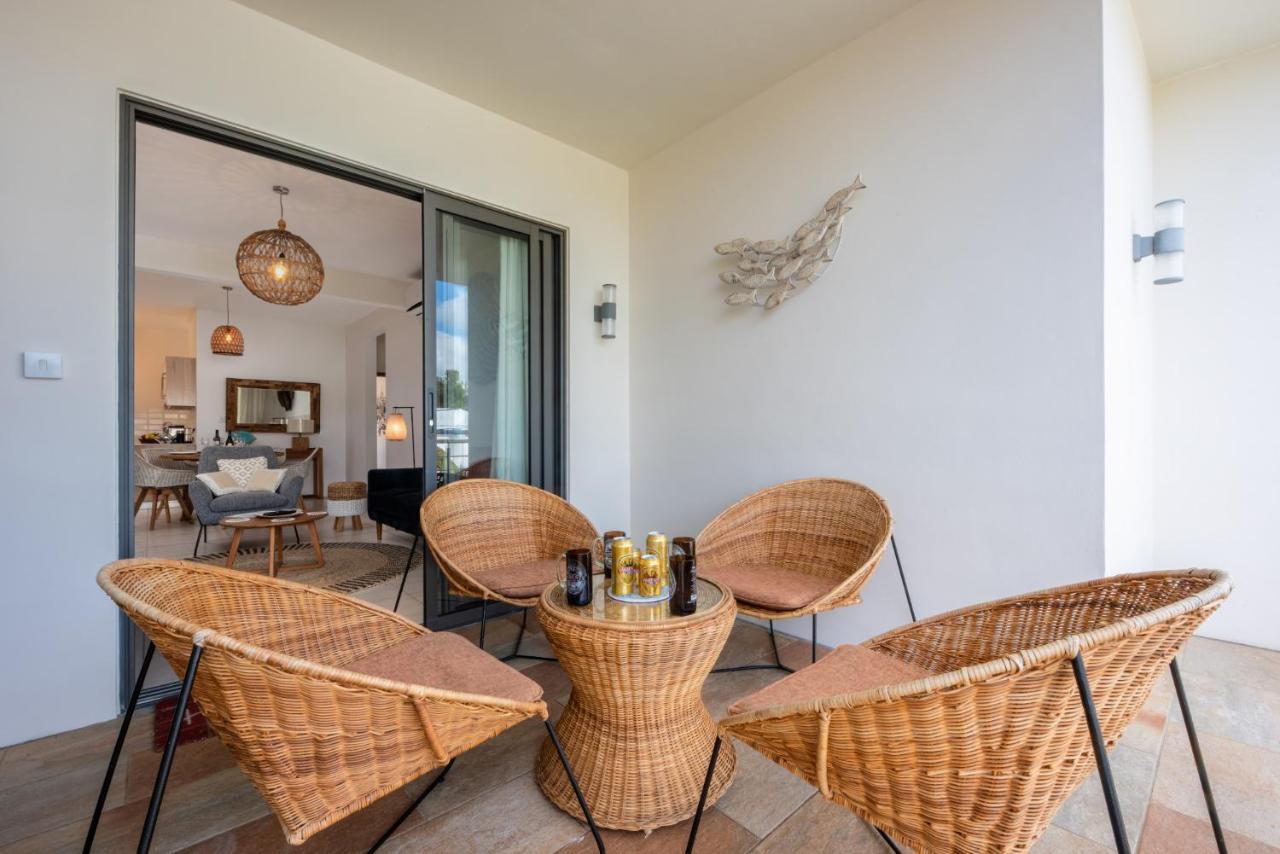 West Wood Holiday Apartment, C6 - Flic En Flac With Pool At A Quiet Location, Beautifully Decorated And Close To The Beach Eksteriør bilde