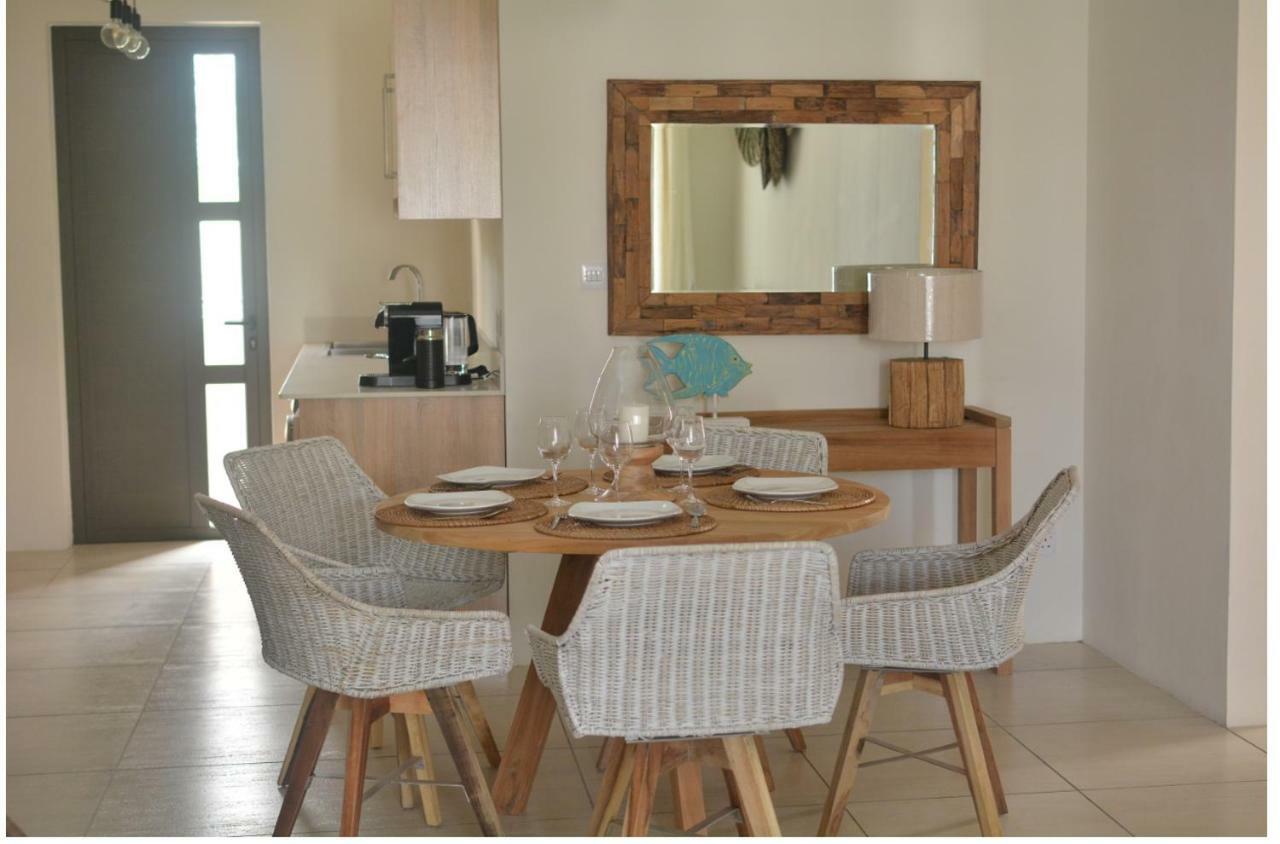 West Wood Holiday Apartment, C6 - Flic En Flac With Pool At A Quiet Location, Beautifully Decorated And Close To The Beach Eksteriør bilde